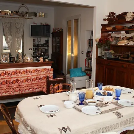 Bed & Breakfast Porta Del Mare Genoa